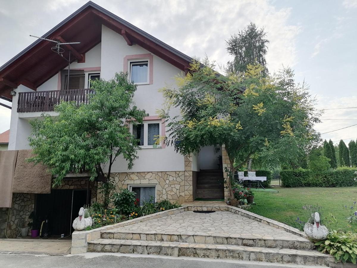 Apartman Jasmin Apartment Catrnja Ngoại thất bức ảnh