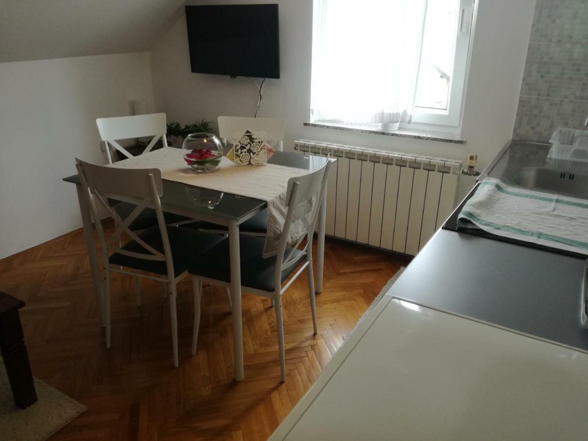Apartman Jasmin Apartment Catrnja Ngoại thất bức ảnh