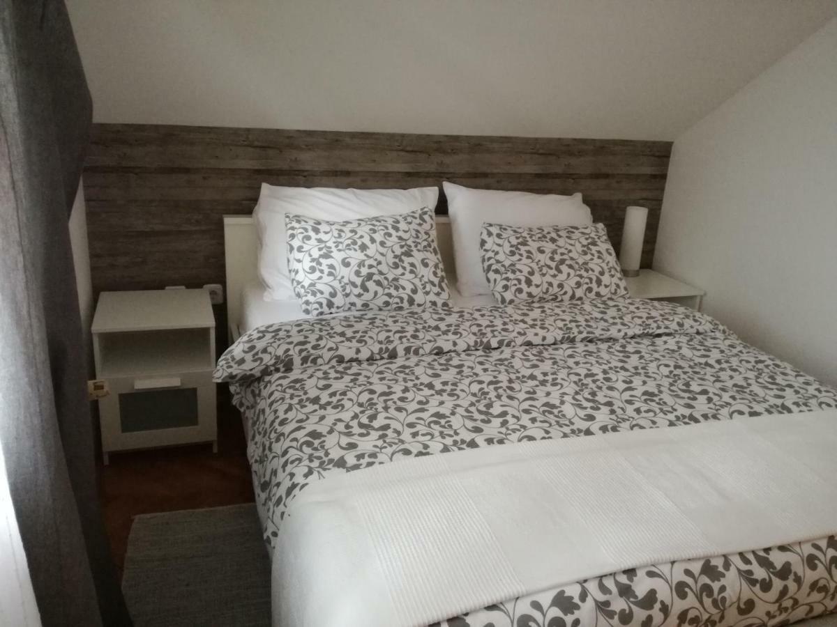 Apartman Jasmin Apartment Catrnja Ngoại thất bức ảnh